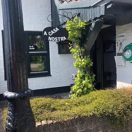 Bed & Breakfast A Casa Nostra - Huiselijk En Gezellig Overnachten - Exclusief Ontbijt 3*