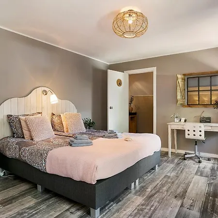 فندق مبيت وإفطار A Casa Nostra - Huiselijk En Gezellig Overnachten - Exclusief Ontbijt ليمبورخ