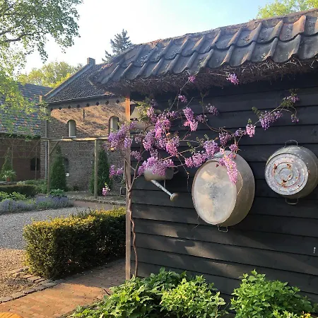Bed & Breakfast A Casa Nostra - Huiselijk En Gezellig Overnachten - Exclusief Ontbijt Well (Limburg)
