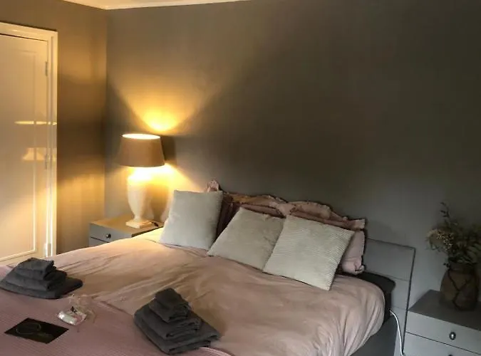 فندق مبيت وإفطار A Casa Nostra - Huiselijk En Gezellig Overnachten - Exclusief Ontbijt ليمبورخ